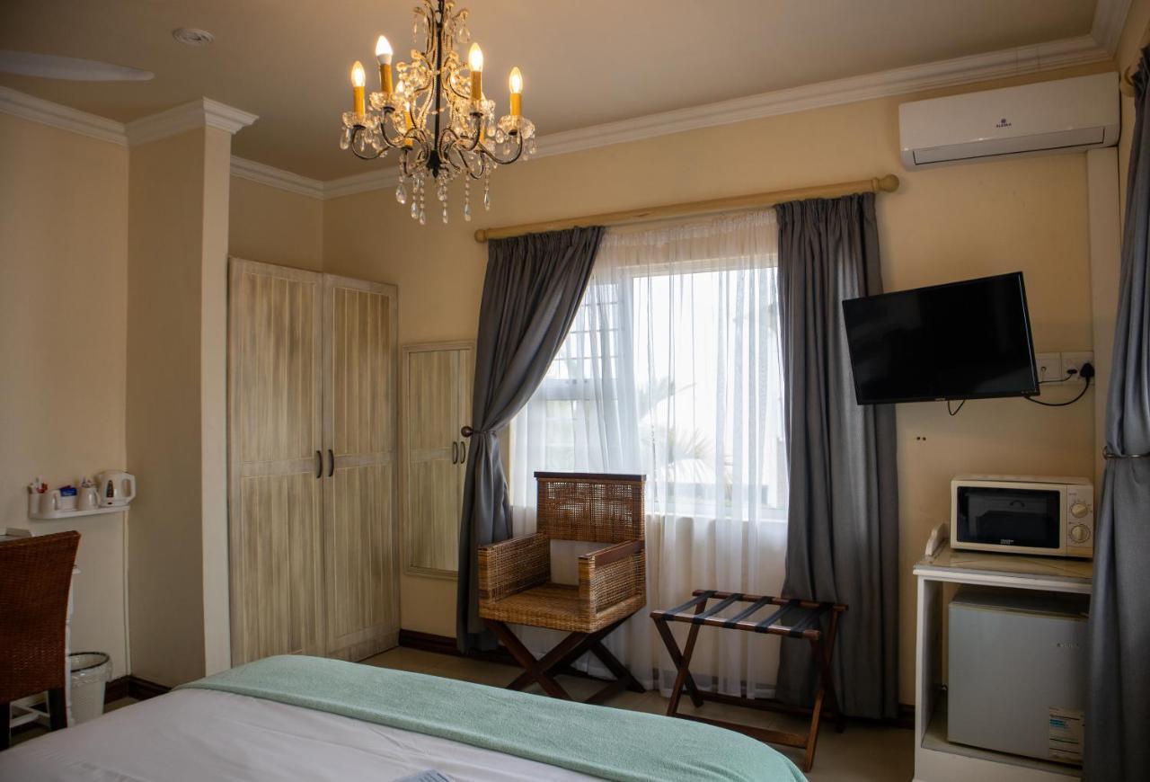 305 Guest House Amanzimtoti Eksteriør bilde