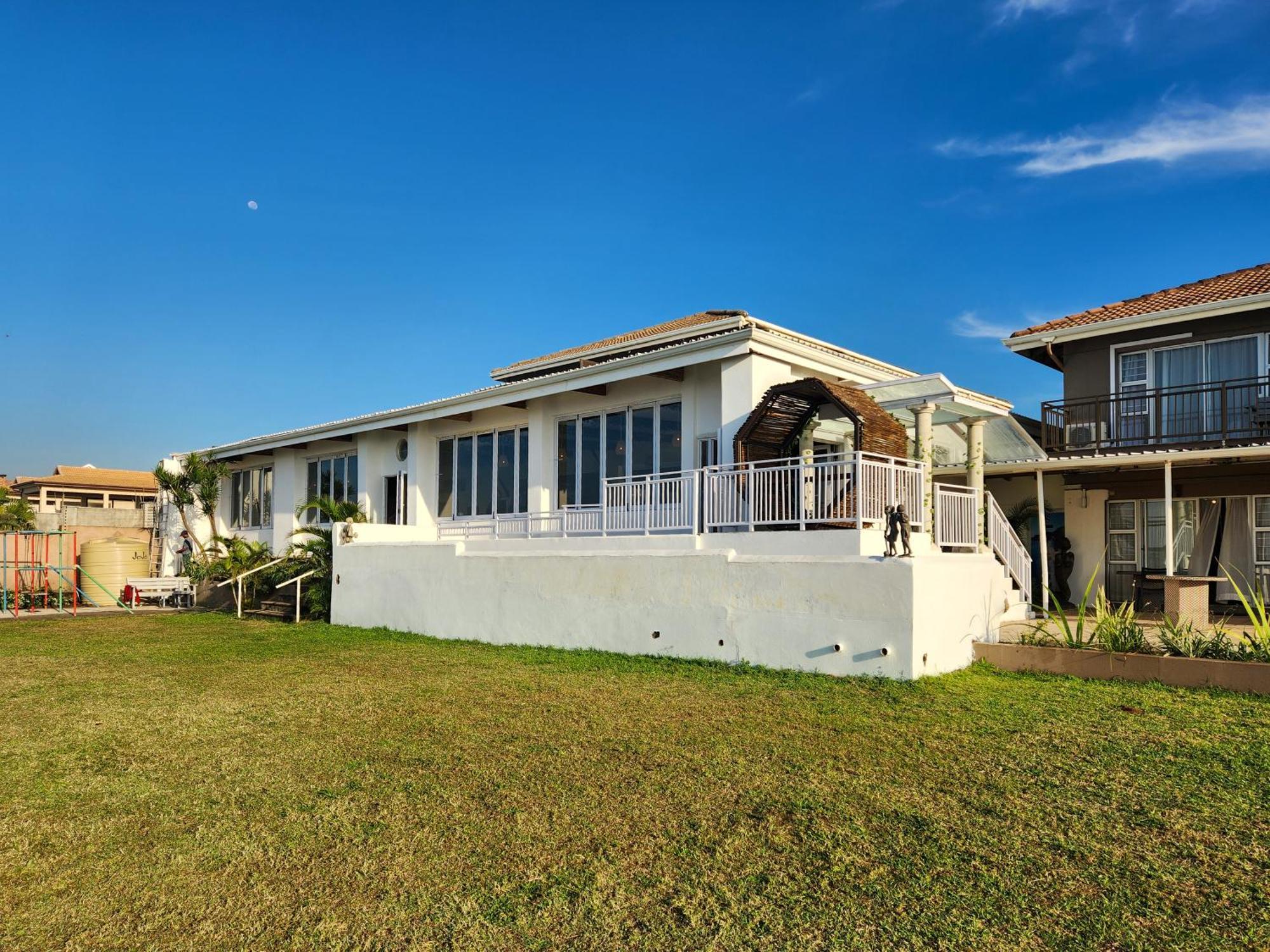 305 Guest House Amanzimtoti Eksteriør bilde